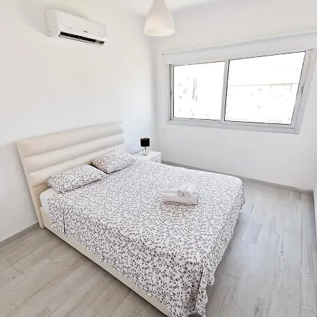 Mackenzie Seaview Paradise 아파트