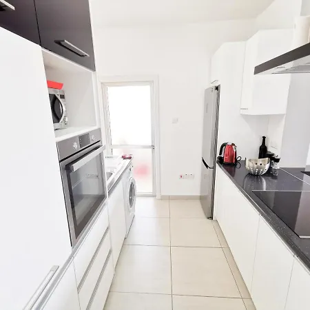 Apartamento Mackenzie Seaview Paradise Larnaca
